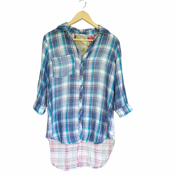 Gorgeous Johnny was inspired floral 3/4 flannel - Picture 2 of 2